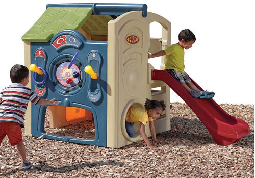  בית פעילות שכונתי עם קיר הפעלות ומגלשה 8510