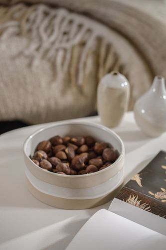קערת קרמיקה בלנד בז' ולבן.