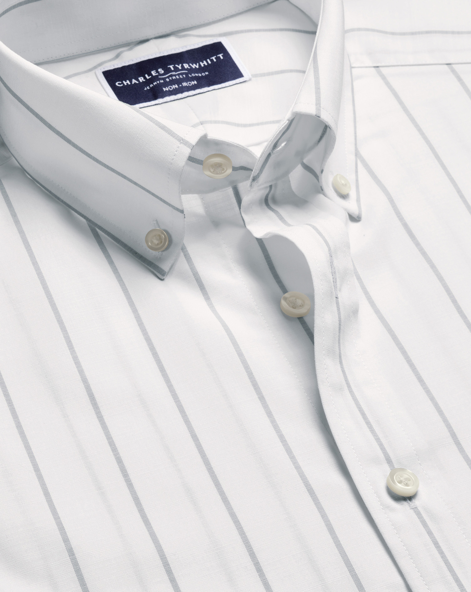 חולצה שרוול קצר גזרת קלאסיק - White & blue pinstripe non-iron stretch poplin slub ss cf