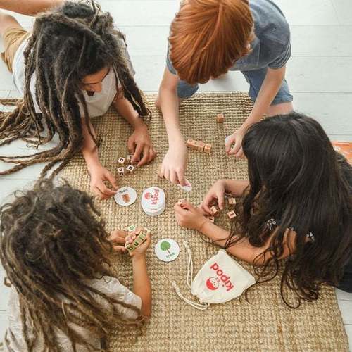 אותיות בקוביות - אנגלית