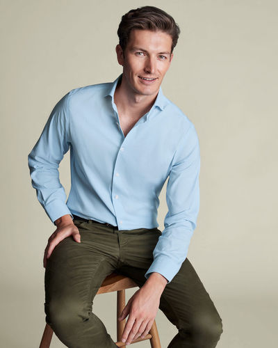 חולצה גזרת סלים סטרץ - Sky blue non-iron stretch twill slim fit shirt