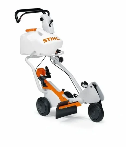 עגלת חיתוך FW 20 של STIHL עם מסור דיסק ומיכל מים מחובר, מיועדת לחיתוך מדויק של בטון ואספלט באתר בנייה