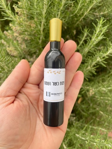 פותחן בצורת בקבוק יין 