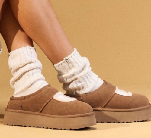 כפכף UGG מרי ג׳יין צ׳סנאט מידות 36-41 לנשים