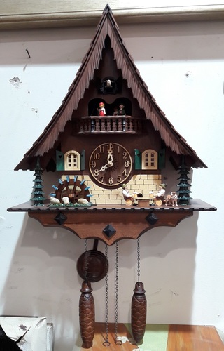 שעון קוקייה עם רקדניות POLARIS