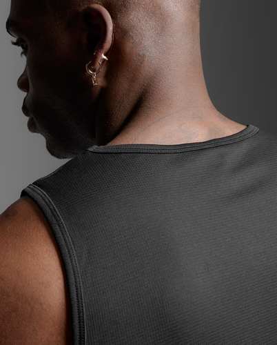 גופיית ריצה Aero Mesh Tank BLK/SRF