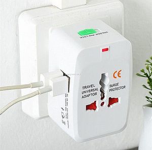 מטען אוניברסלי לכל המדינות עם 2 כניסות USB