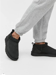 מגף UGG מיני אולטרא שחור מידות 36-41
