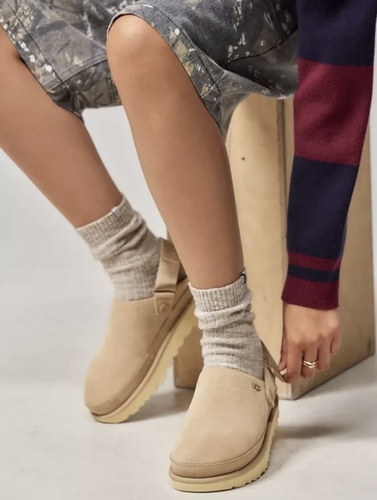 כפכף UGG גולדנסטאר קלוג סנד מידות 36-41 לנשים