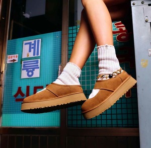 כפכף UGG מרי ג׳יין צ׳סנאט מידות 36-41 לנשים