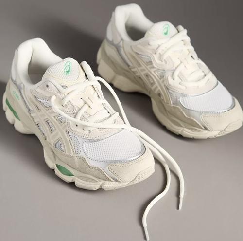 נעל ASICS מידות 40-46 לגברים בגוון קרם-לבן