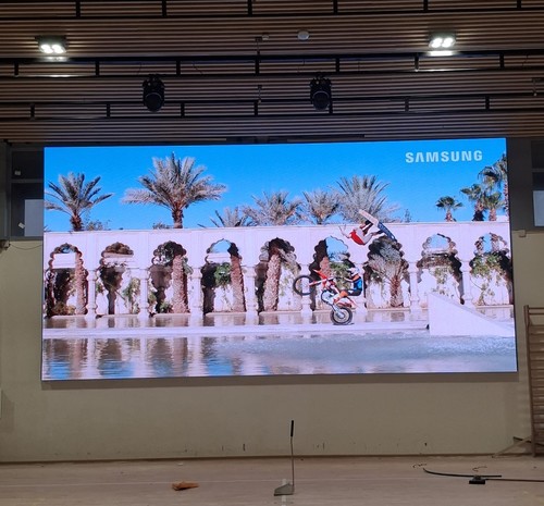 פרויקט ספורטיבי באולם הספורט במועצה המקומית קריית יערים