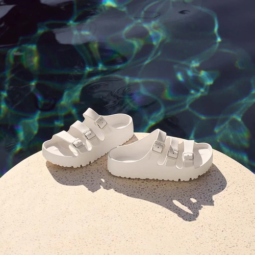 כפכף BIRKENSTOCK FLORIDA לבן מידות 36-41 לנשים בגוון לבן