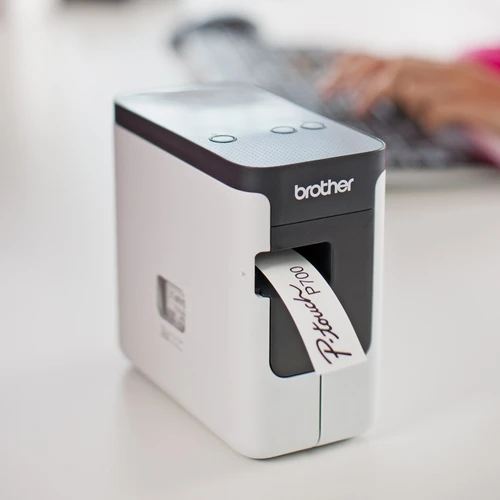 מדפסת מדבקות ניידת Brother P-TOUCH PT-P700