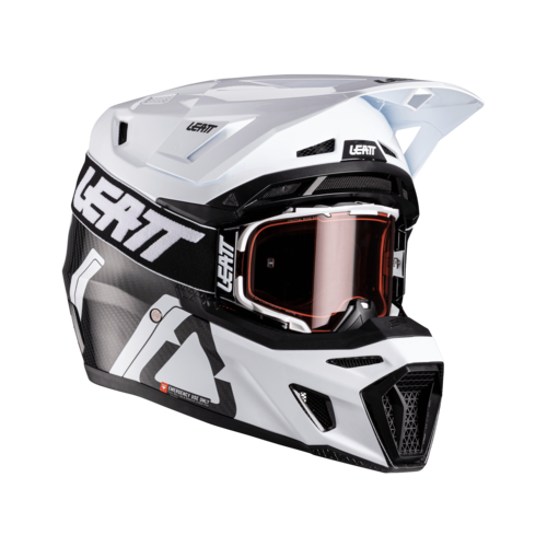 קסדת ליט קרבון / לבן כולל משקפי אבק - LEATT MOTO 9.5 HELMET CARBON V26