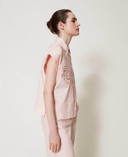 Poplin shirt with embroidery