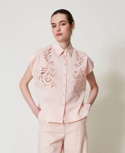 Poplin shirt with embroidery