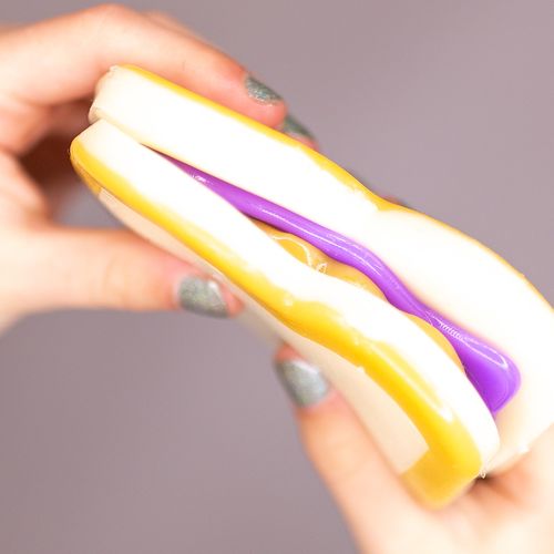 סקווישי מוש מיז mushmeez הכי רכים, הכי כיפיים - כריך 