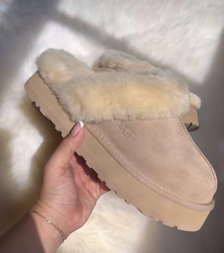 כפכף UGG דיסקוטה סנד מידות 36-41 לנשים