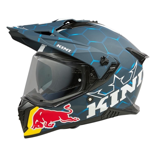 קסדת אדוונצ'ר Kini Red Bull ADV X בצבע כחול לבן גודל XS דגם KRADV-001 עם מבנה דו-קליפתי מפיברגלס, מערכת אוורור מתקדמת, מגן שמש משולב ומוכנה לחיישן Quin Smart Safety