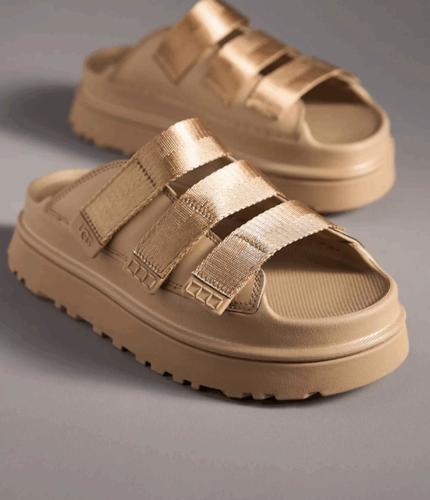 כפכף UGG גולדנגלאו חום מידות 36-40 לנשים