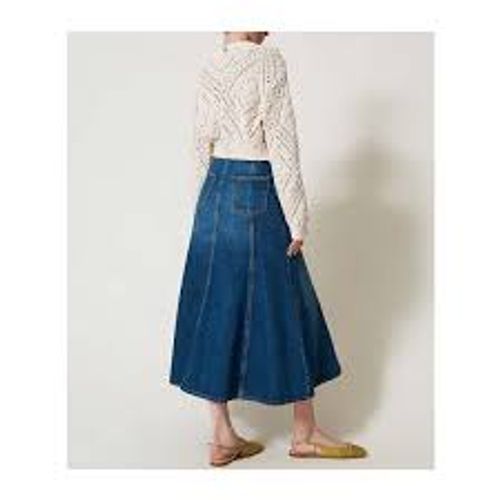 Denim skirt with Oval T belt