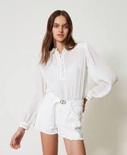 Georgette blouse with pleats and embroidery