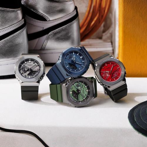 CASIO GM-2100B-3A קרבון מתכתי מלאי קטן מהרו להזמין !