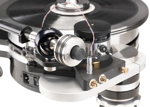 פטיפון VPI THE AVENGER DIRECT 
