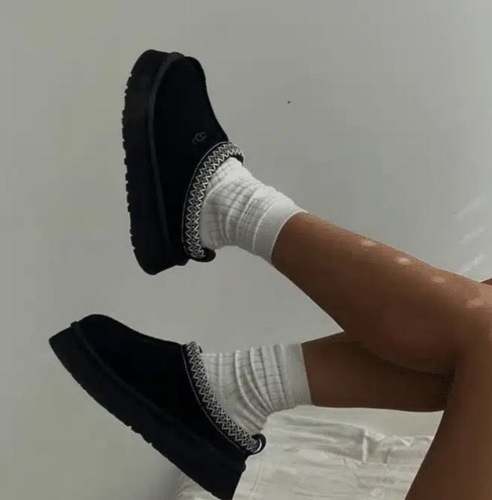 כפכף UGG טאז שחור מידות 36-41 לנשים