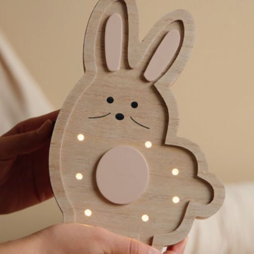 מנורת קיר / שידה מעוצבת מעץ - ארנבון