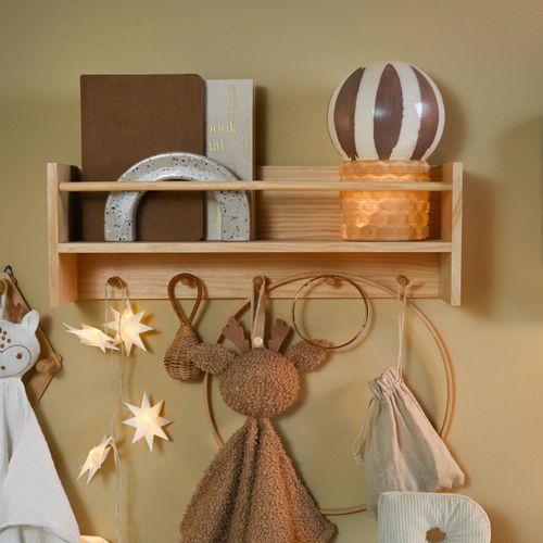 מדף קיר רחב מעוצב מעץ עם 5 מתלים