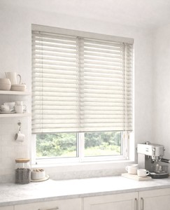 צלון ונציאני PVC מוקצף 50 מ"מ - אופוויט טקסטורות