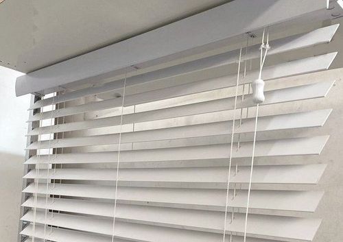 צלון ונציאני PVC מוקצף 50 מ