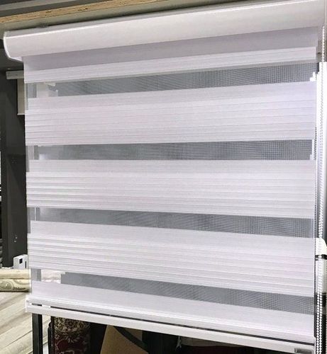 וילון גלילה זברה פליסה - לבן