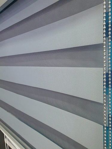 וילון גלילה זברה Decorel פרימיום - אפור