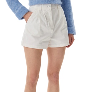 גינס TOMMY JEANS מידות 26-29 לנשים בגוון לבן