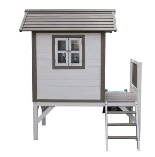 בית עץ כפרי לילדים עם מרפסת, מדרגות, מגלשה, חלון ודלת