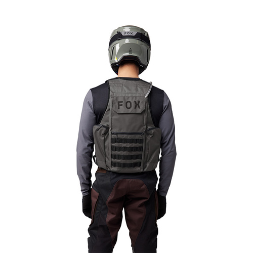 וסט כלים עם שקית שתיה 2 ליטר פוקס אפור - FOX LEGION TAC VEST V26