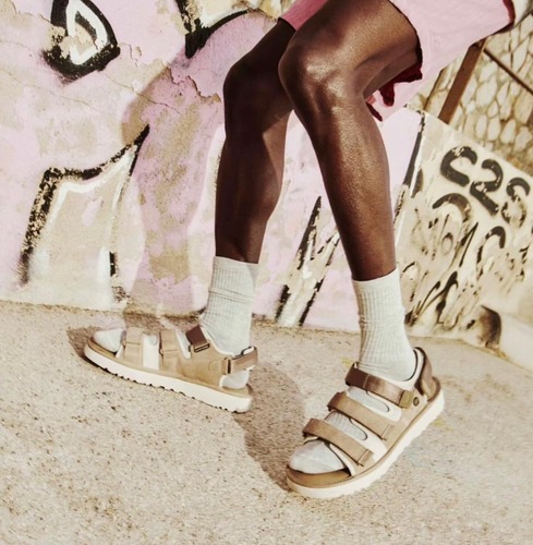 סנדל UGG גולדנקוסט חום מידות 43-45 לגברים