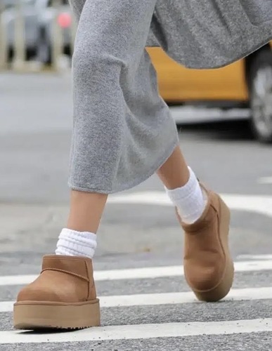 מגף UGG מיני פלטפורמה חום מידות 36-41 לנשים
