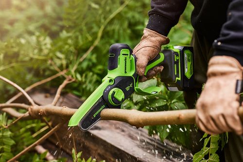 מסור שרשרת מיני נטען GREENWORKS G24MCS10 24V עם מוט הנחיה 10 ס