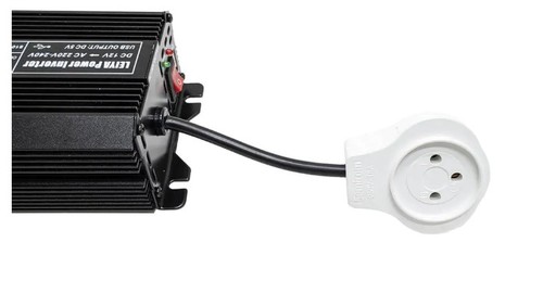 ממיר מתח לרכב סמיקום  ‎ 150W  מ–12V ל 220V  . דגם Semicom 8106U1
