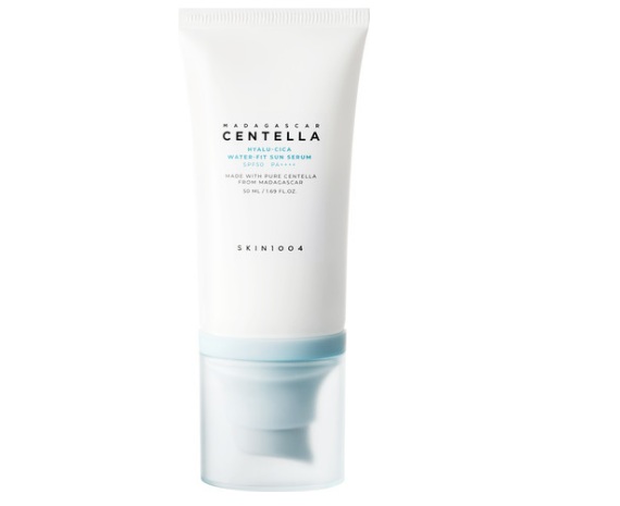 סרום הגנה לפנים SKIN 1004 Centella Hyalu-Cica Water-Fit Sun Serum SPF50+ 50ml