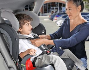 בוסטר Grow with you קליקטייט שחור קונטור / Safe wash BRITX  BRITAX