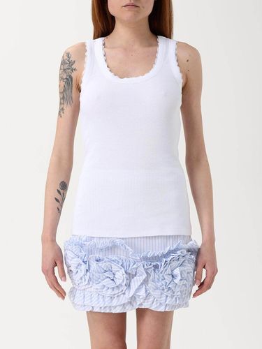 Fitted ribbed top with lace