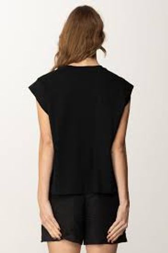 T-shirt with lace insert