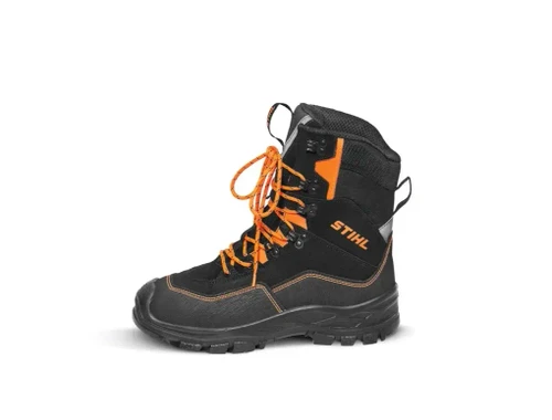 נעלי ההגנה STIHL FUNCTION Active הן הפתרון המושלם לאנשי מקצוע ולמשתמשים פרטיים העובדים עם מסורי שרשרת