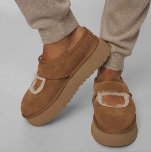 כפכף UGG מרי ג׳יין צ׳סנאט מידות 36-41 לנשים