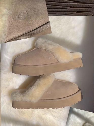 כפכף UGG דיסקוטה סנד מידות 36-41 לנשים